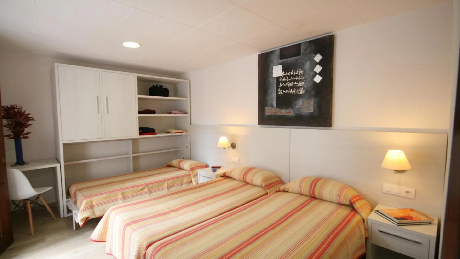 ホテル Ciudad De Vacaciones Cala Montjoi ロザス 0*,
